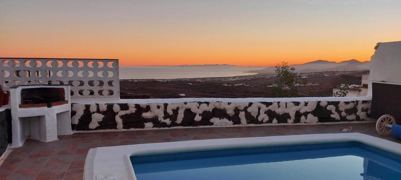 Aloelux Villa !! - Private Villa With Pool , Jacuzzi, Cinema, Massage ,Wonderful View, Art Desing Villa Tías Exteriér fotografie
