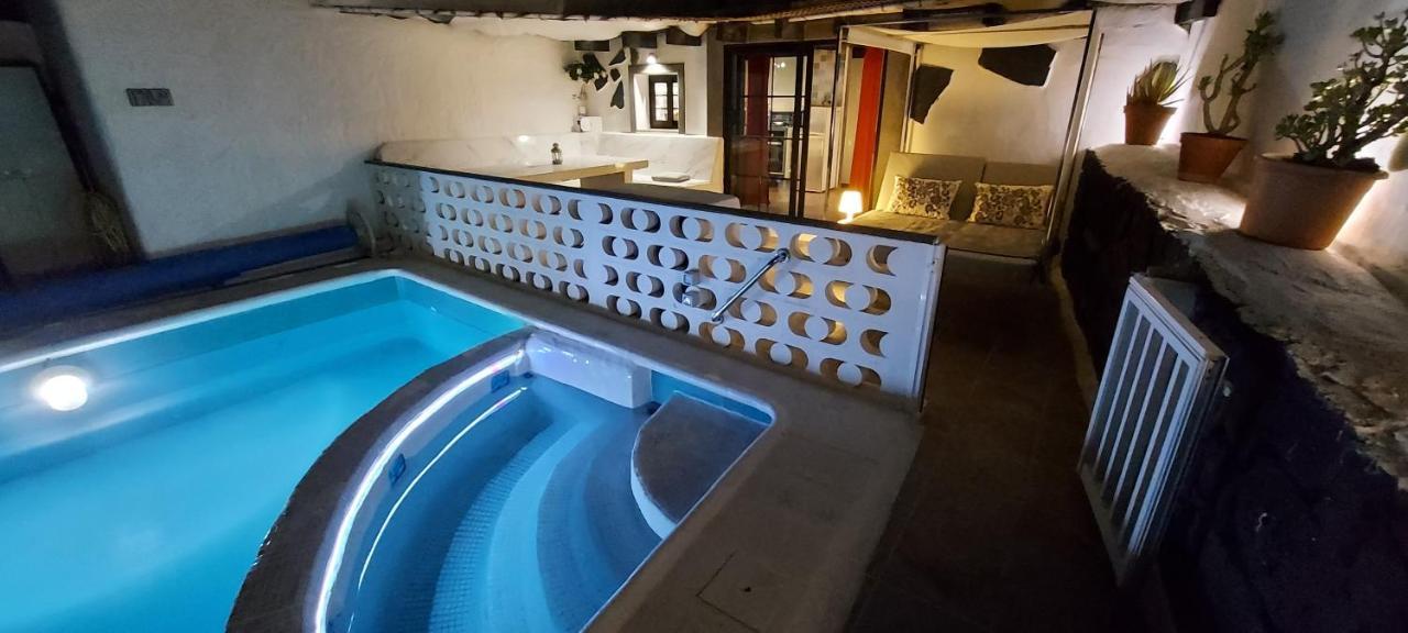 Aloelux Villa !! - Private Villa With Pool , Jacuzzi, Cinema, Massage ,Wonderful View, Art Desing Villa Tías Exteriér fotografie